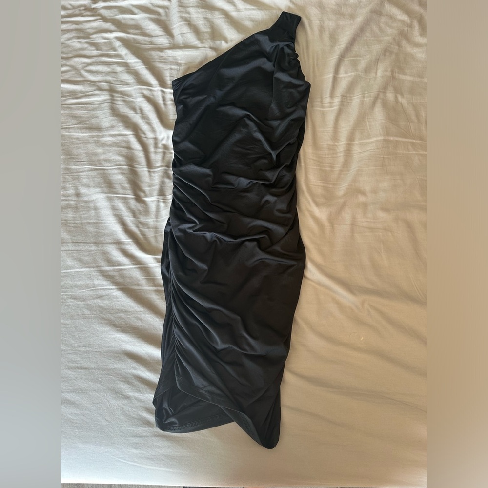 Elegant Black One Shoulder Dress